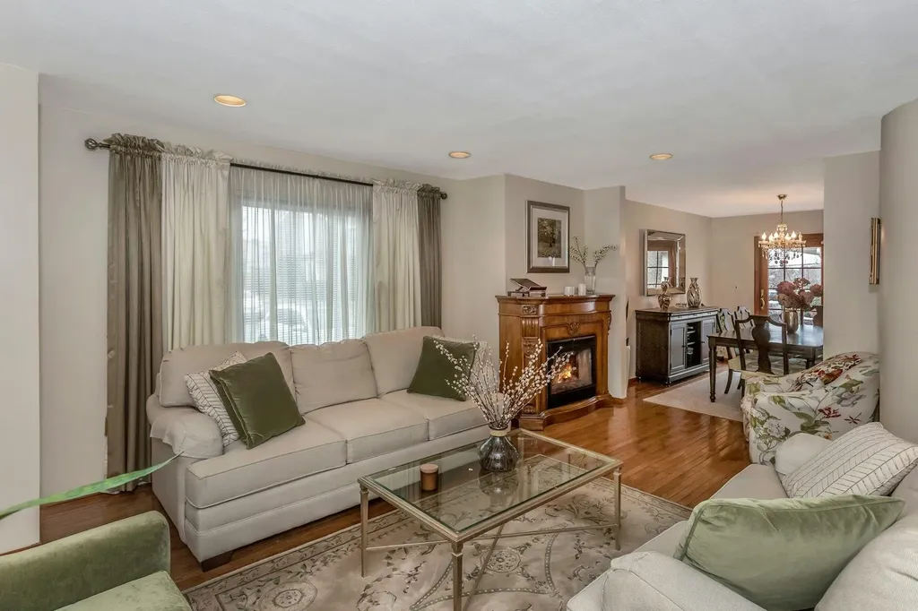 30 Vanderbilt Way North Woodmere NY 11581