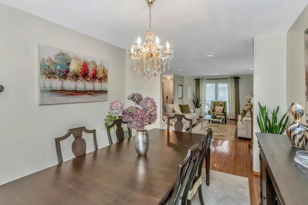 30 Vanderbilt Way North Woodmere NY 11581