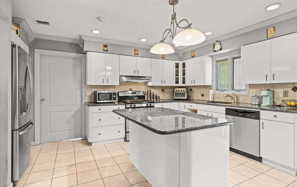 65 Annandale Road Commack NY 11725