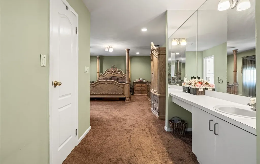 65 Annandale Road Commack NY 11725