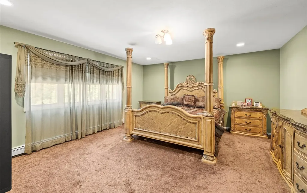 65 Annandale Road Commack NY 11725