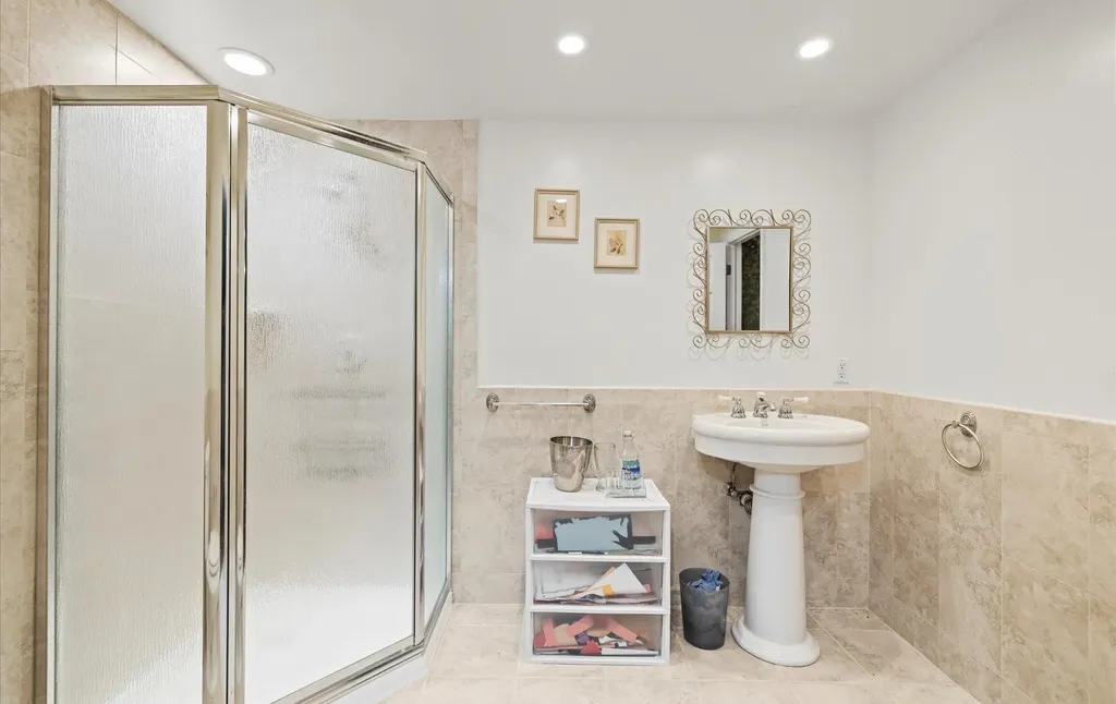 65 Annandale Road Commack NY 11725