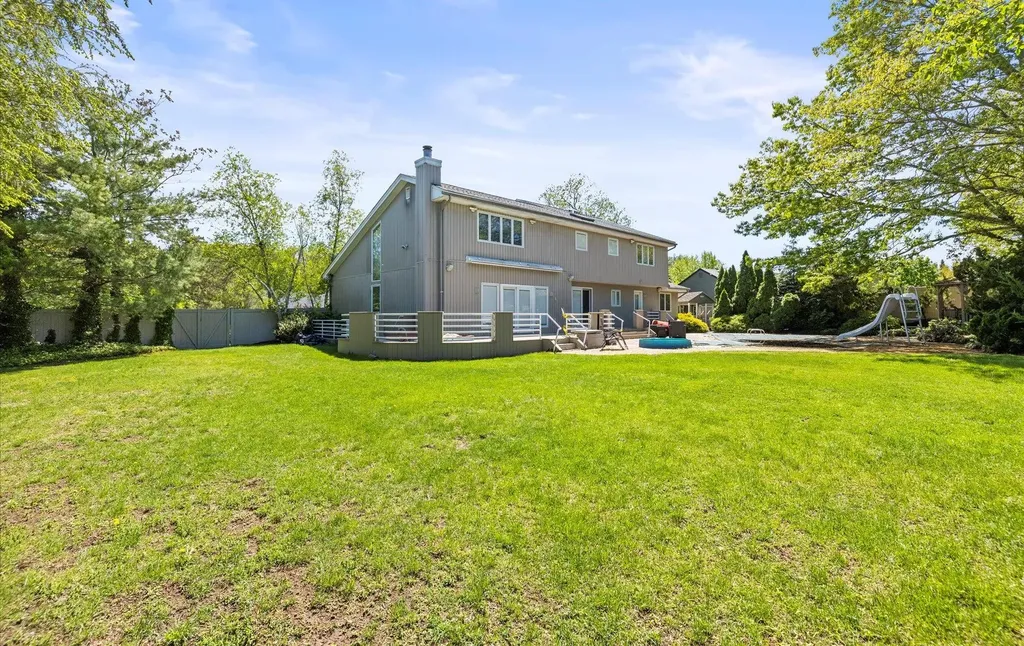 65 Annandale Road Commack NY 11725