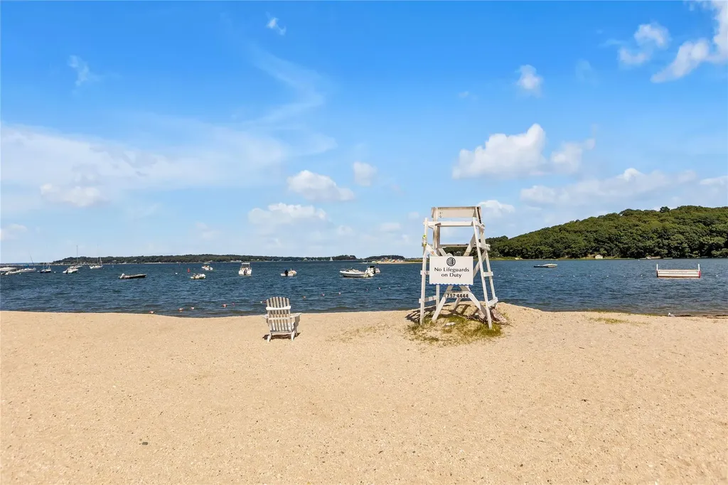 935 Harrison Drive Centerport NY 11721