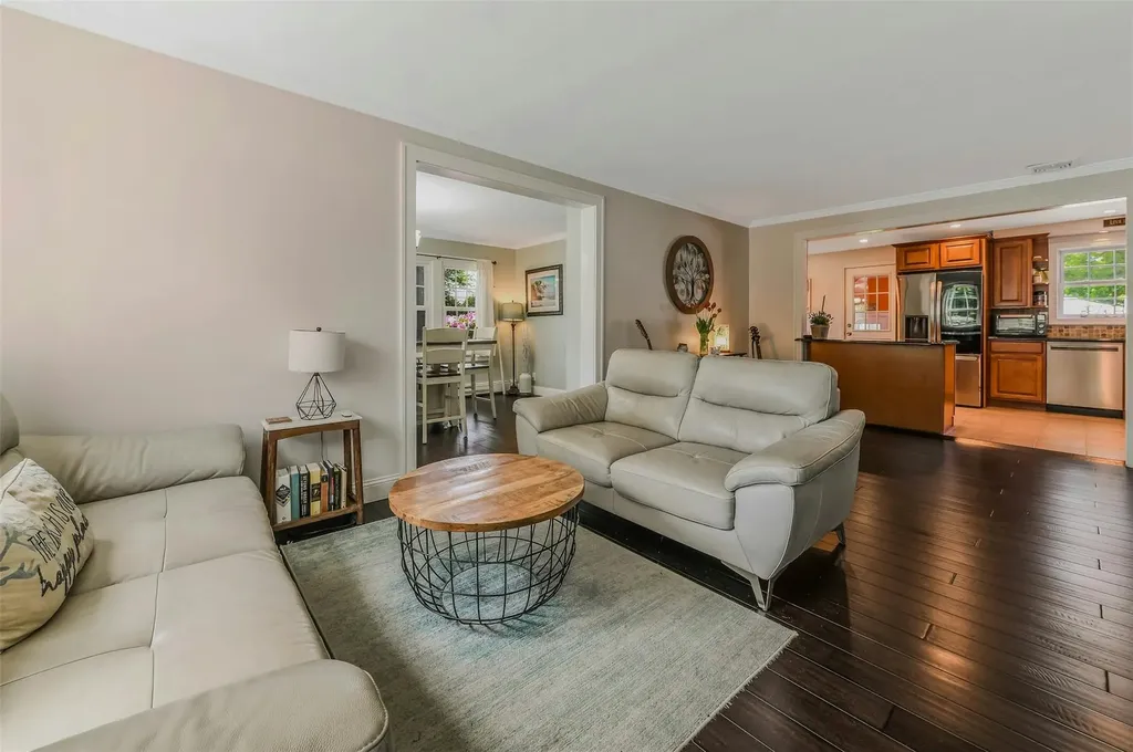 935 Harrison Drive Centerport NY 11721