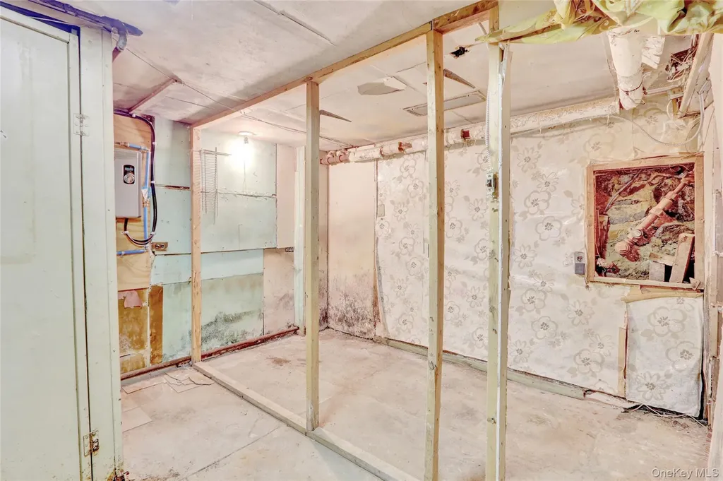 8 Van Siclen Avenue Brooklyn NY 11207