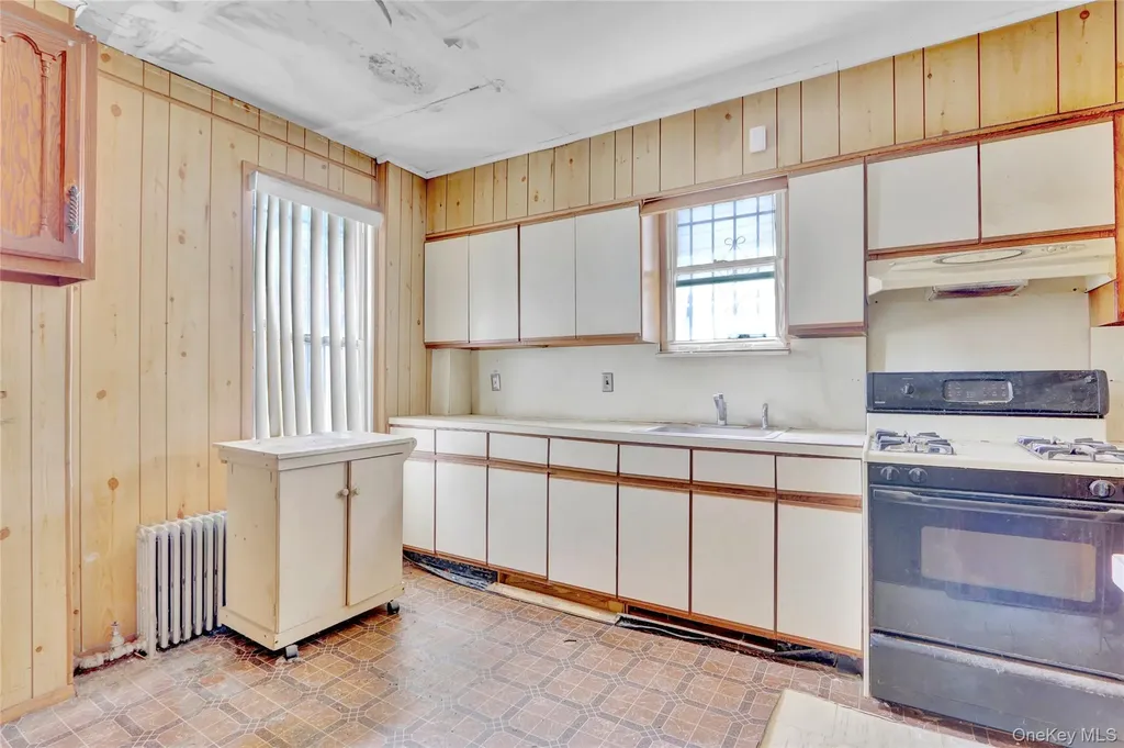 8 Van Siclen Avenue Brooklyn NY 11207