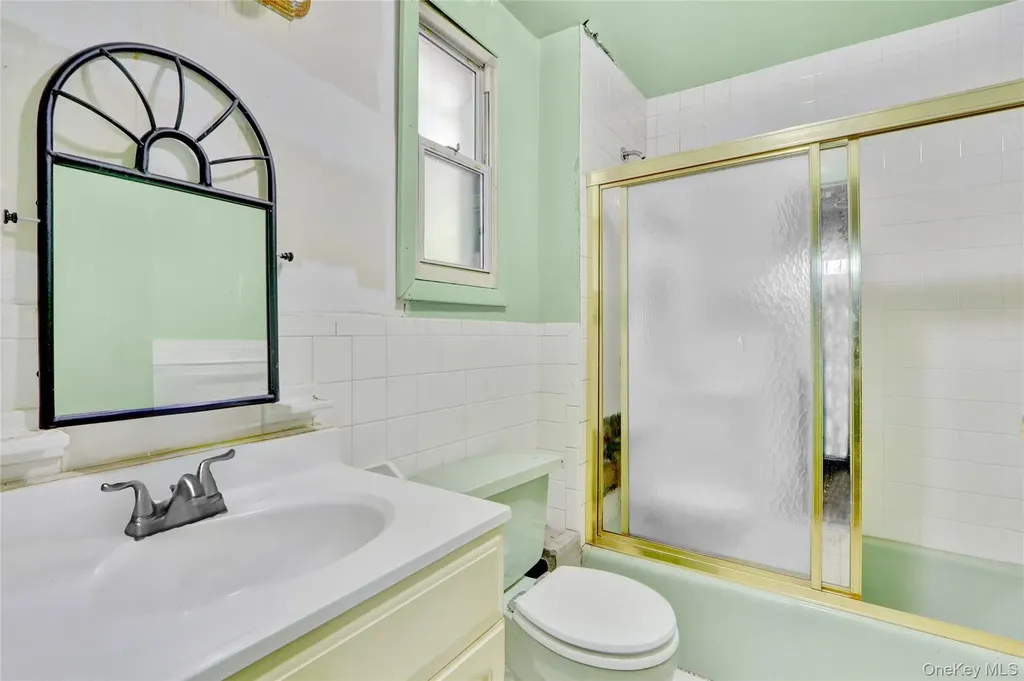 8 Van Siclen Avenue Brooklyn NY 11207