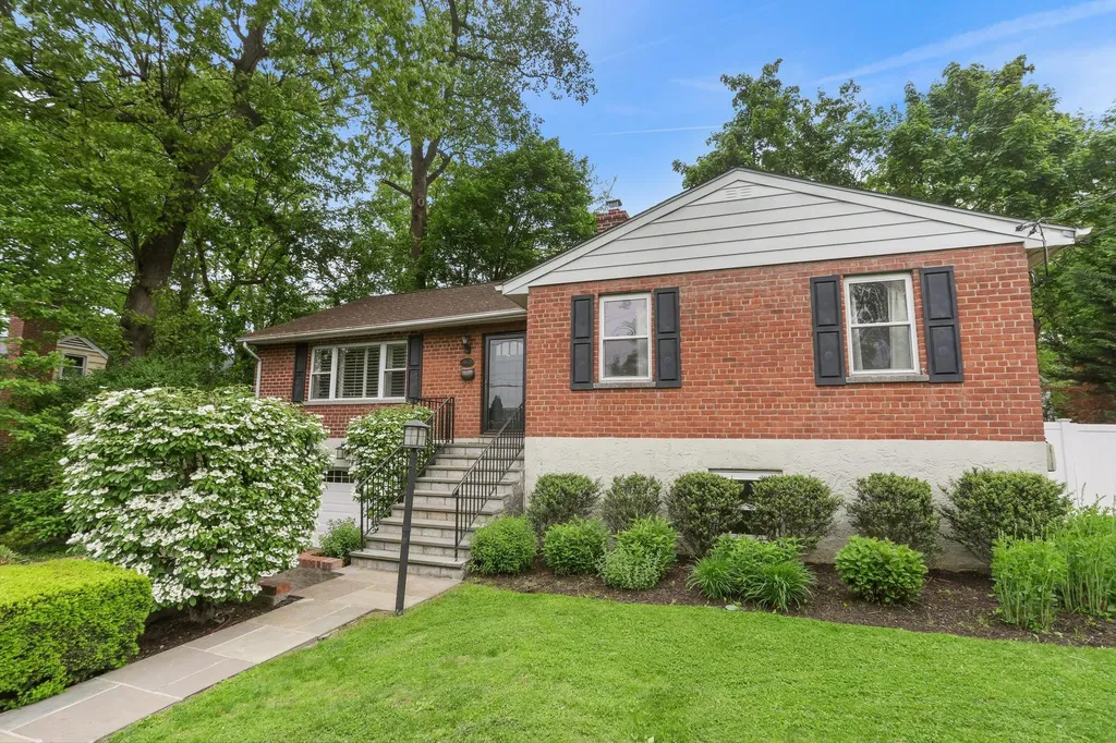 2042 Palmer Avenue Larchmont NY 10538
