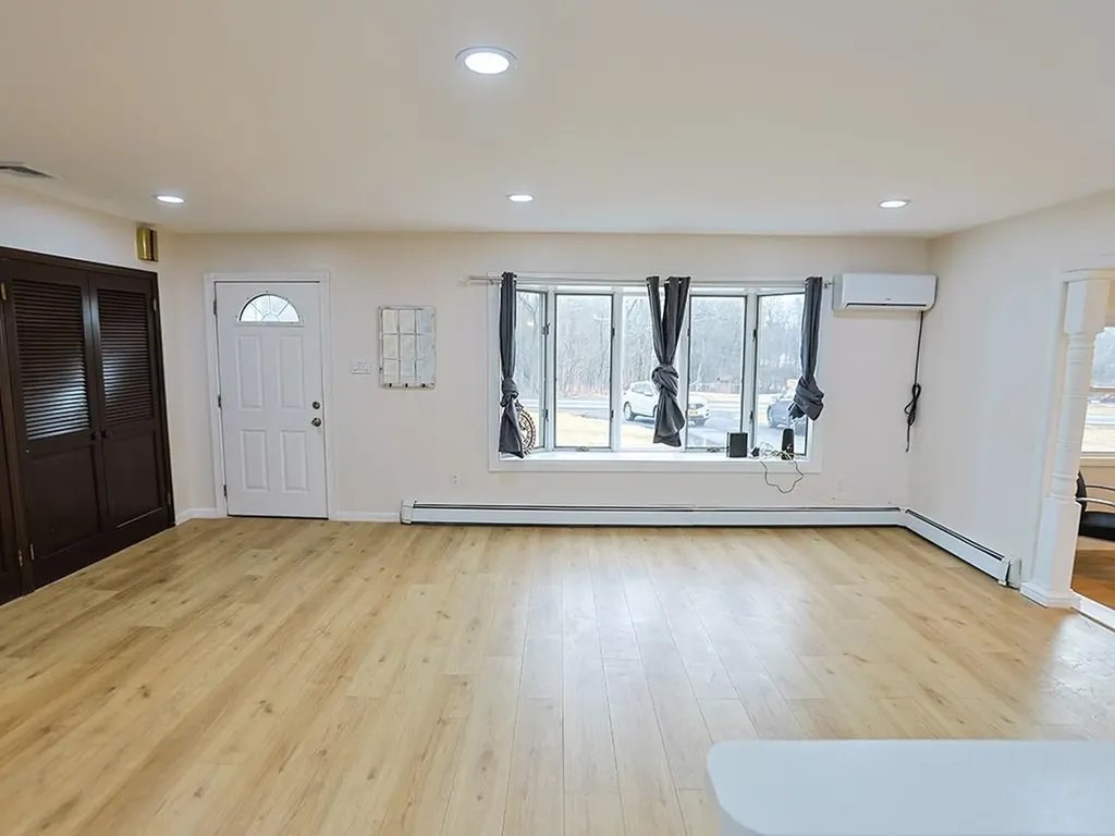 1037 Ridgebury Road New Hampton NY 10958