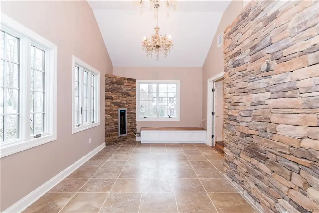 1 Elizabeth Road New Rochelle NY 10804