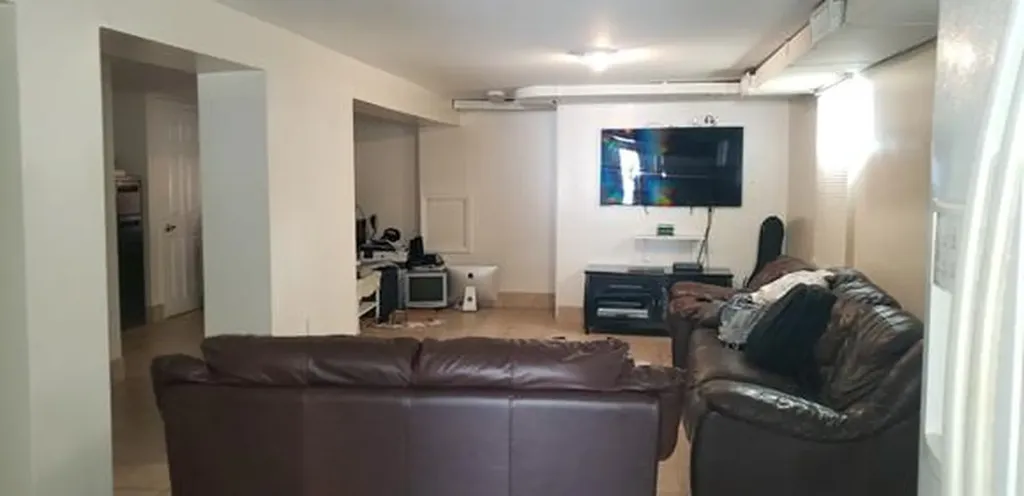 4073 Monticello Avenue Bronx NY 10466