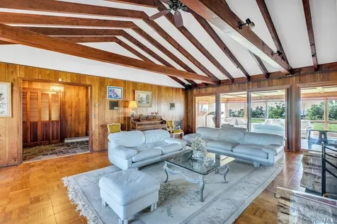 2100 Sound Drive Greenport NY 11944