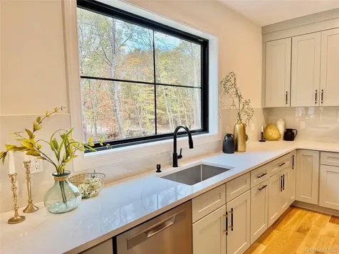 122 Dayton Avenue Manorville NY 11949