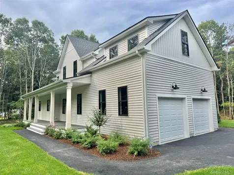 122 Dayton Avenue Manorville NY 11949