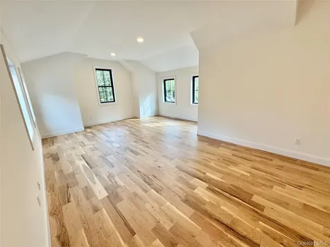 122 Dayton Avenue Manorville NY 11949