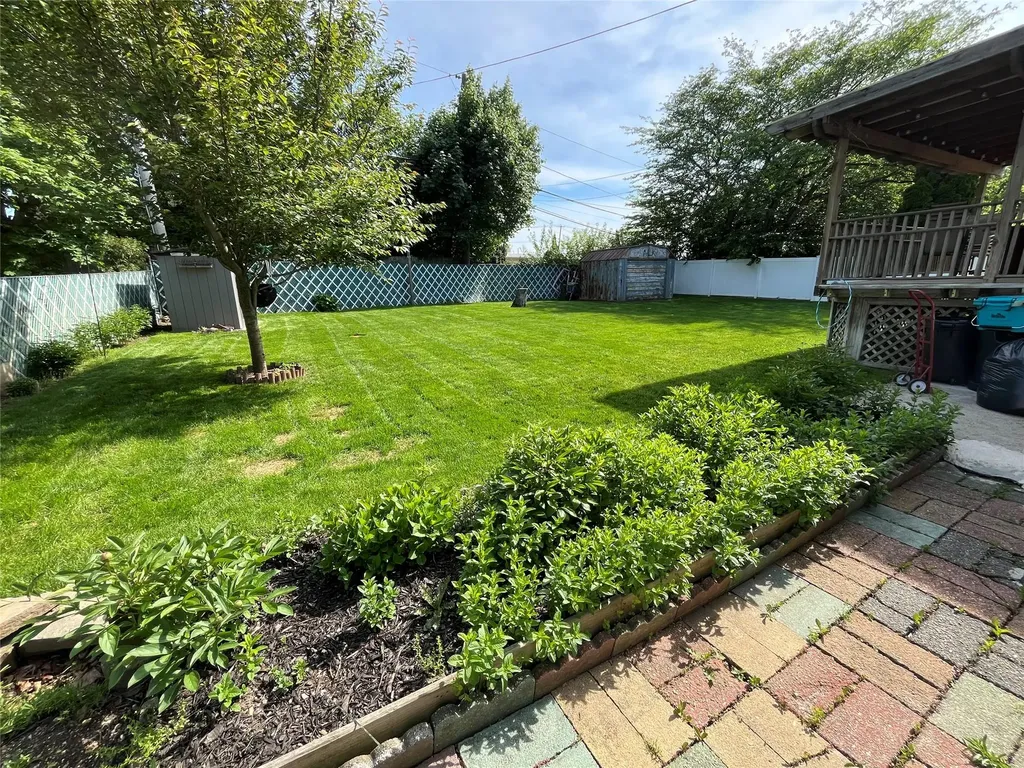 10 Johnson Street Commack NY 11725