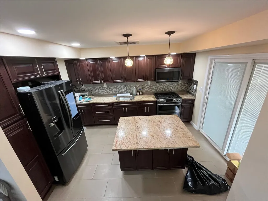 10 Johnson Street Commack NY 11725