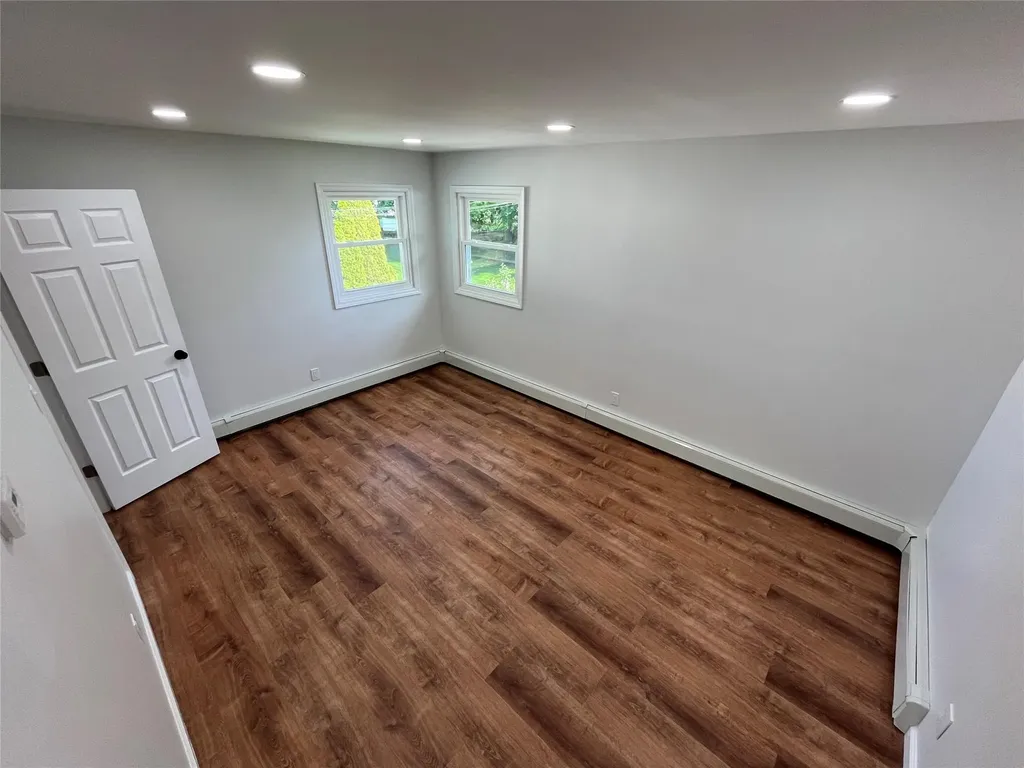10 Johnson Street Commack NY 11725