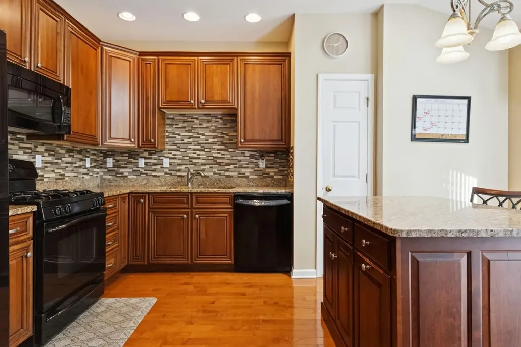 886 Huntington Drive Fishkill NY 12524