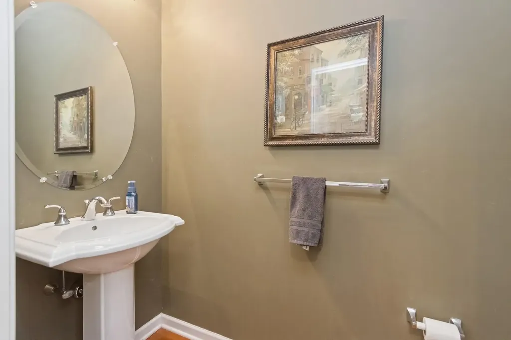 886 Huntington Drive Fishkill NY 12524