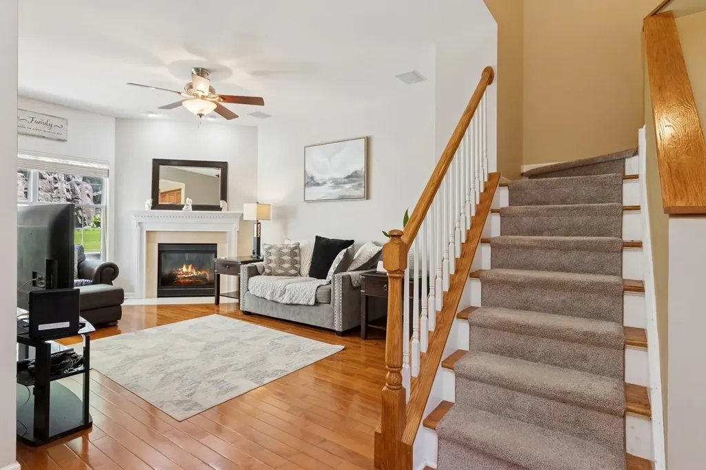 886 Huntington Drive Fishkill NY 12524