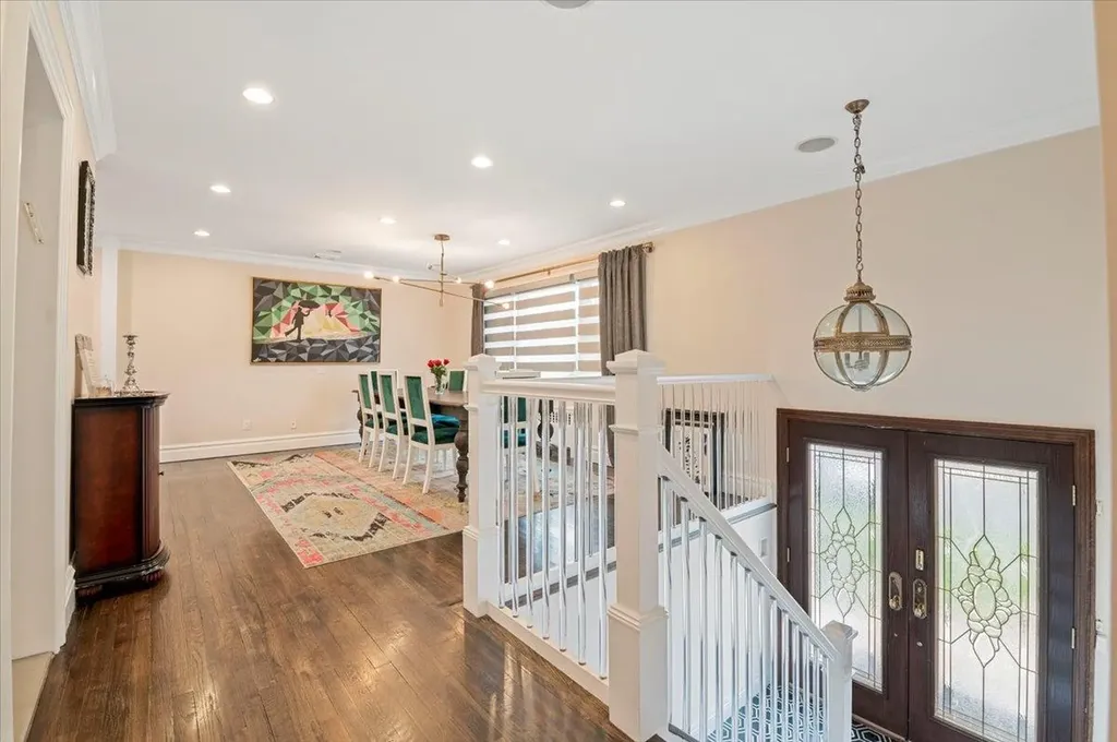432 Rugby Road Cedarhurst NY 11516