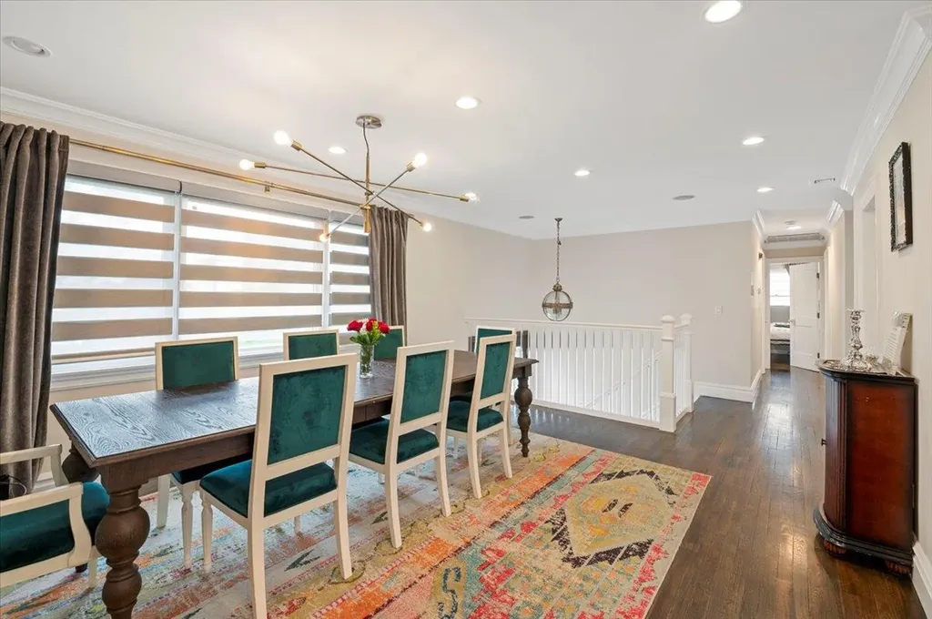432 Rugby Road Cedarhurst NY 11516