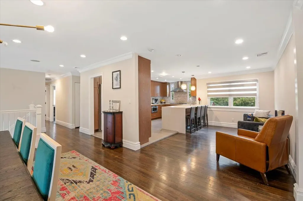 432 Rugby Road Cedarhurst NY 11516