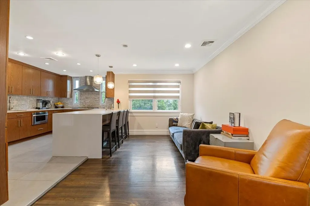 432 Rugby Road Cedarhurst NY 11516