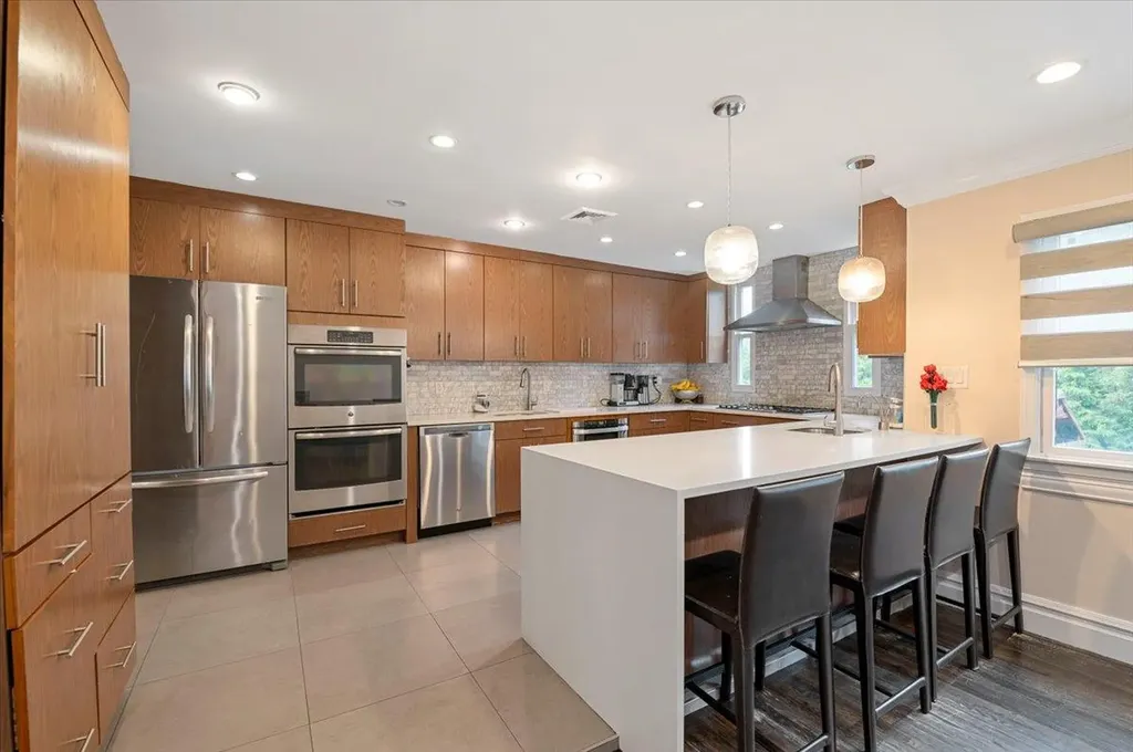 432 Rugby Road Cedarhurst NY 11516
