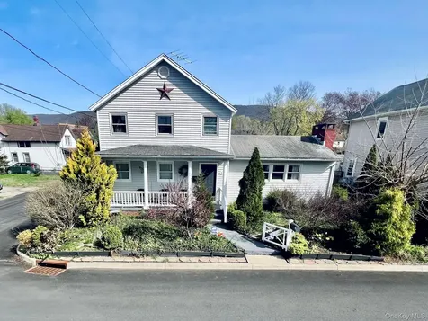 49 N Chestnut Street Beacon NY 12508