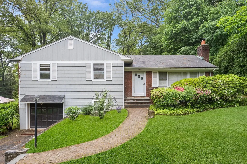 269 Woodlands Avenue White Plains NY 10607