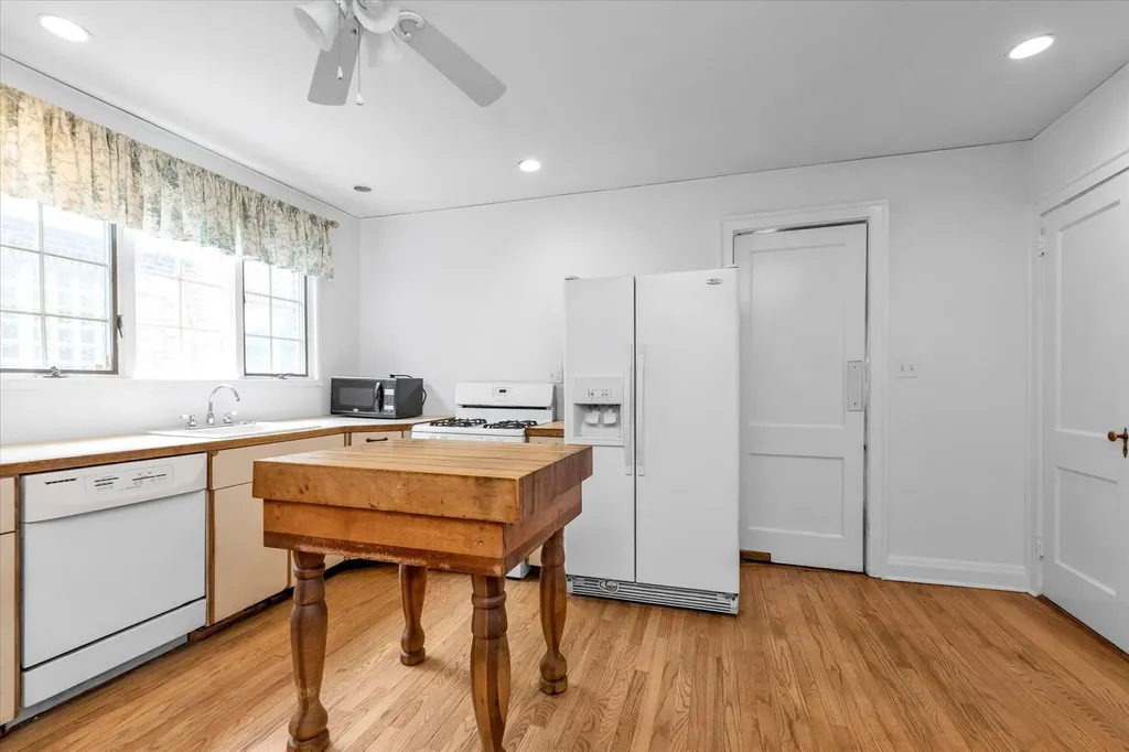 129 Woodmere Boulevard Woodmere NY 11598