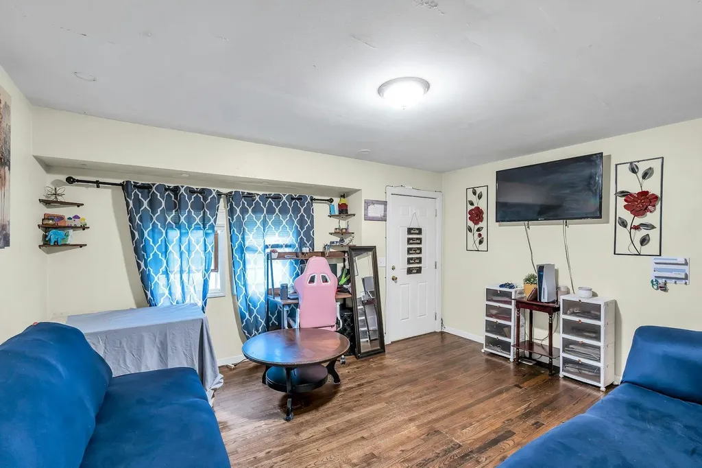 625 Scherger Avenue East Patchogue NY 11772
