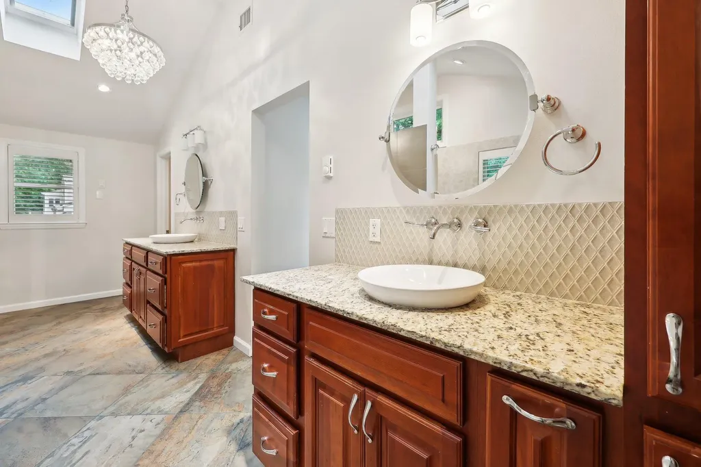 56 Rolling Way New Rochelle NY 10804