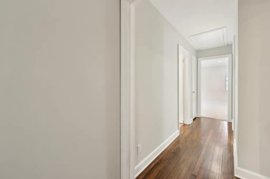 56 Rolling Way New Rochelle NY 10804