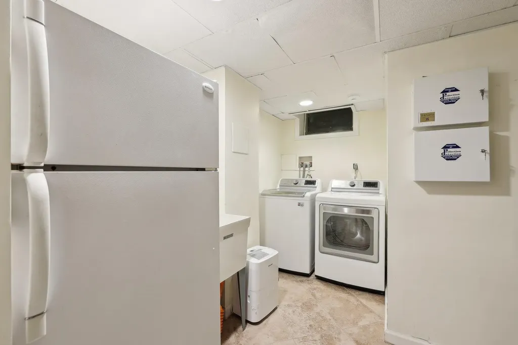 56 Rolling Way New Rochelle NY 10804