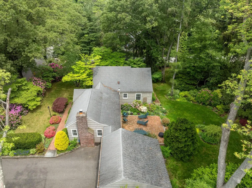 23 Severin Place Huntington NY 11743