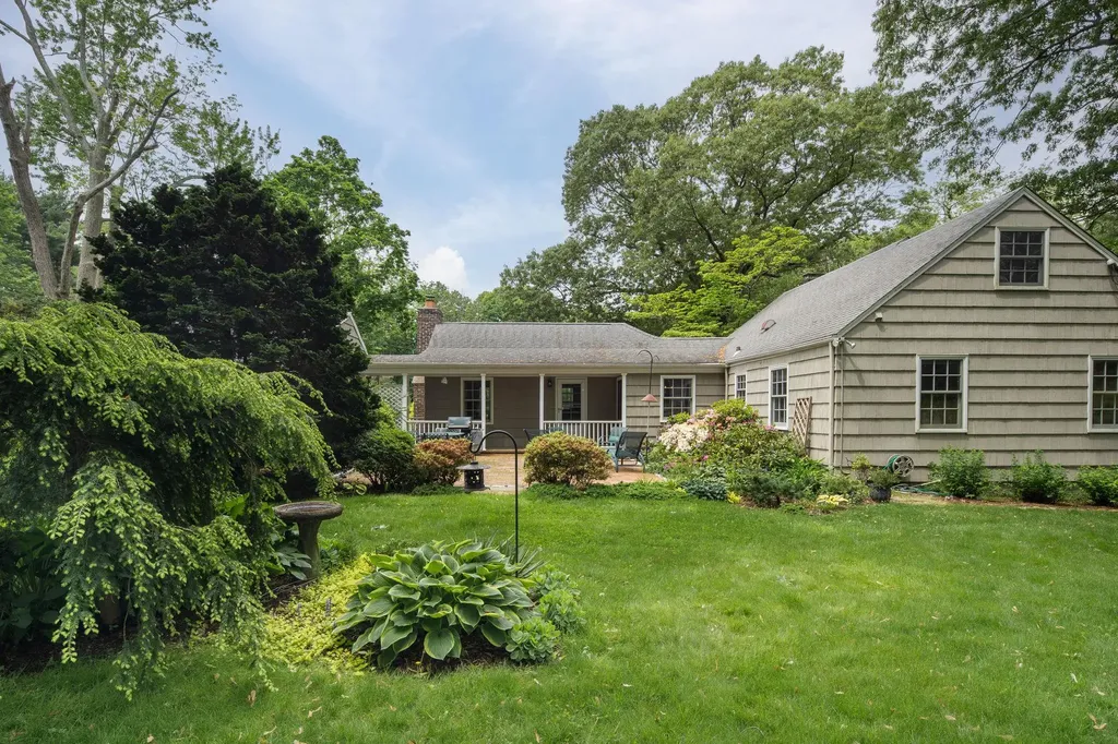 23 Severin Place Huntington NY 11743