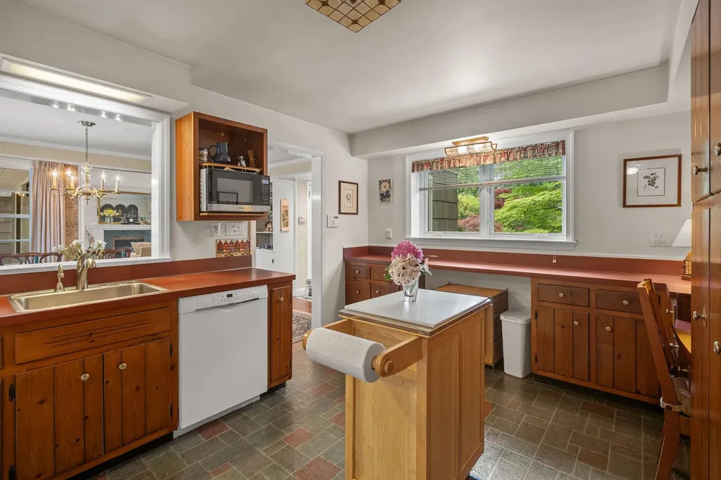 23 Severin Place Huntington NY 11743
