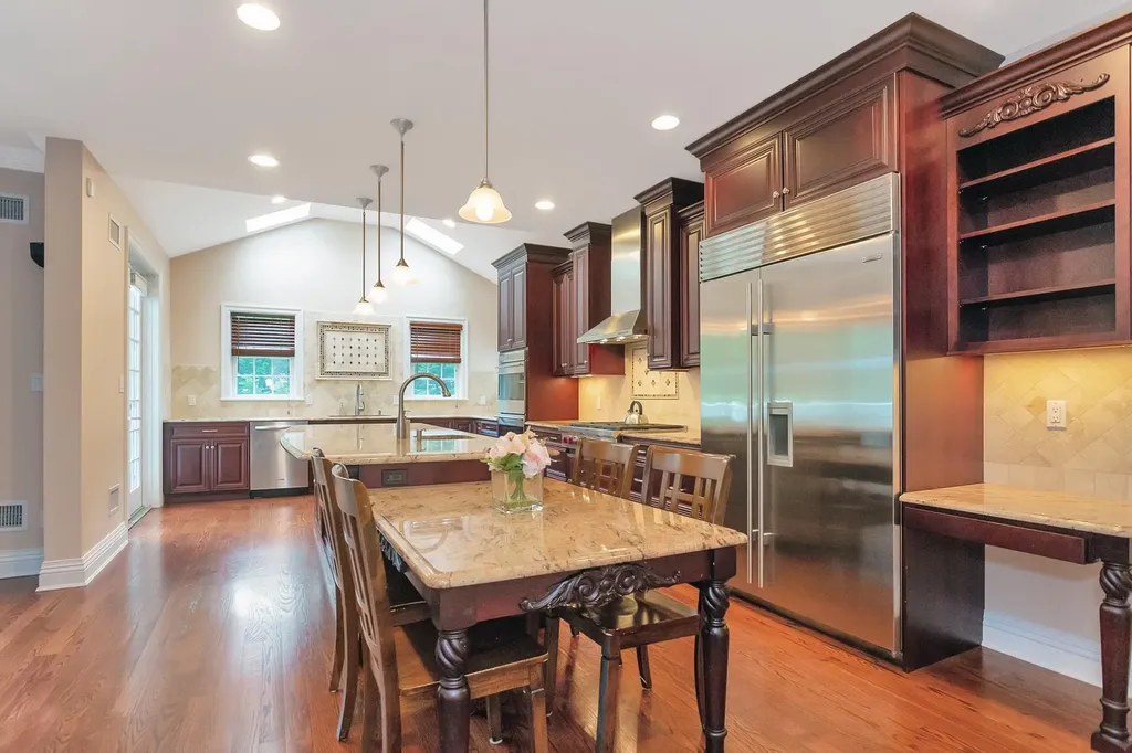 11 Plandome Drive Manhasset NY 11030