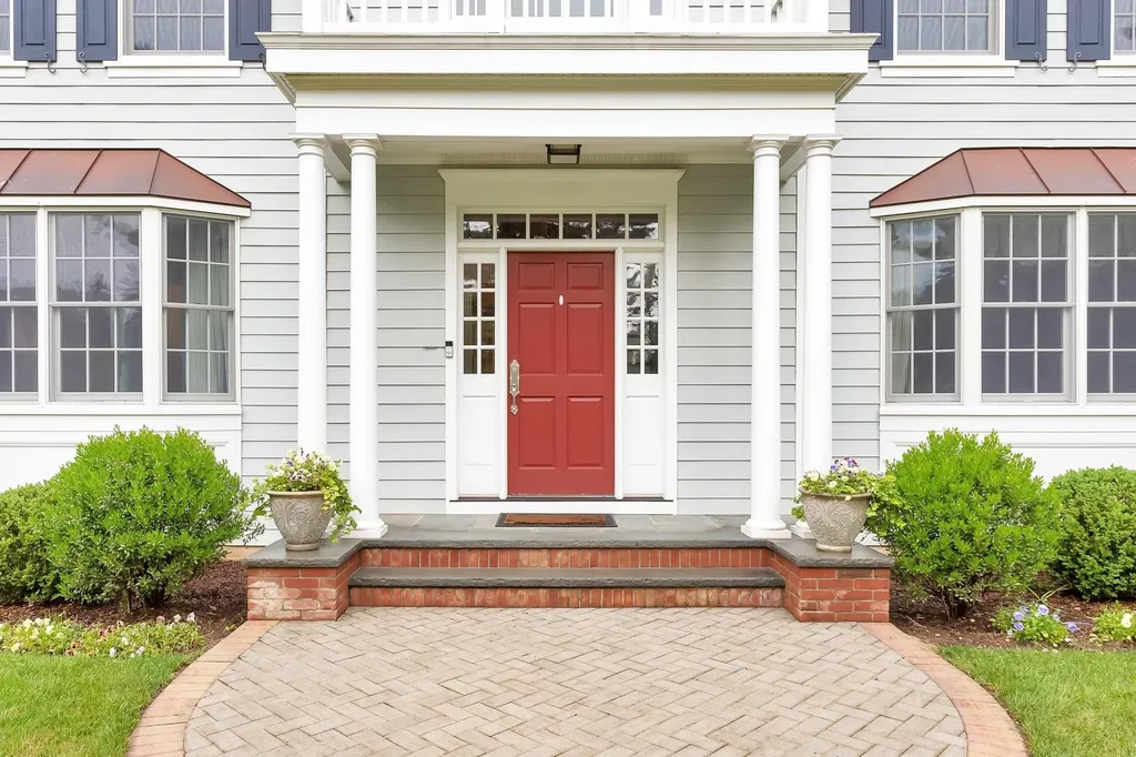 11 Plandome Drive Manhasset NY 11030