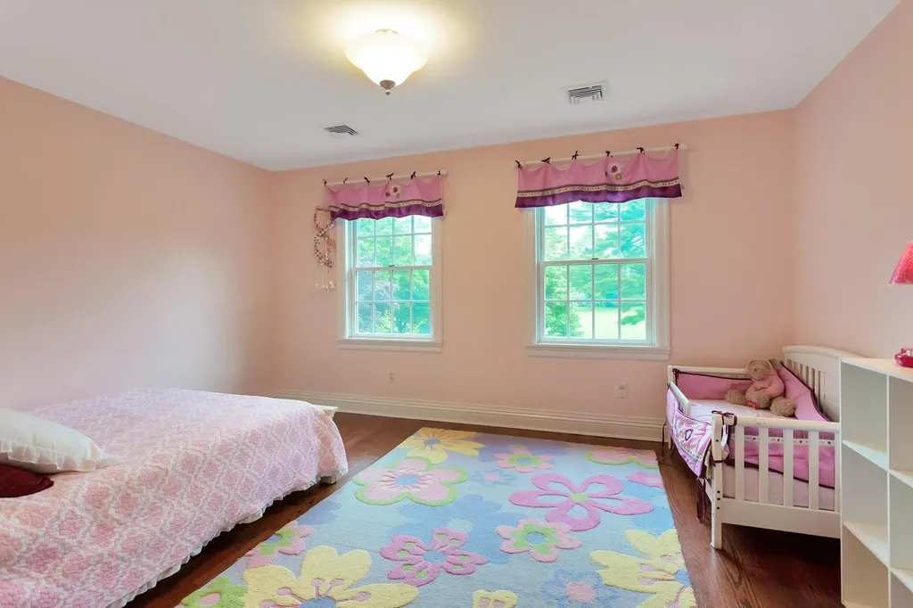11 Plandome Drive Manhasset NY 11030