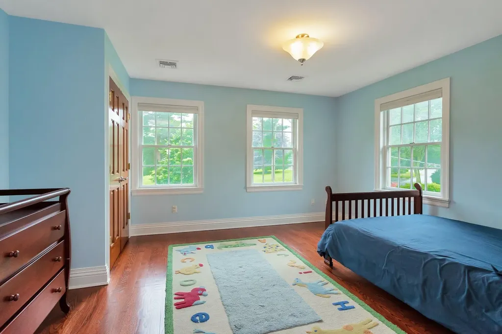 11 Plandome Drive Manhasset NY 11030