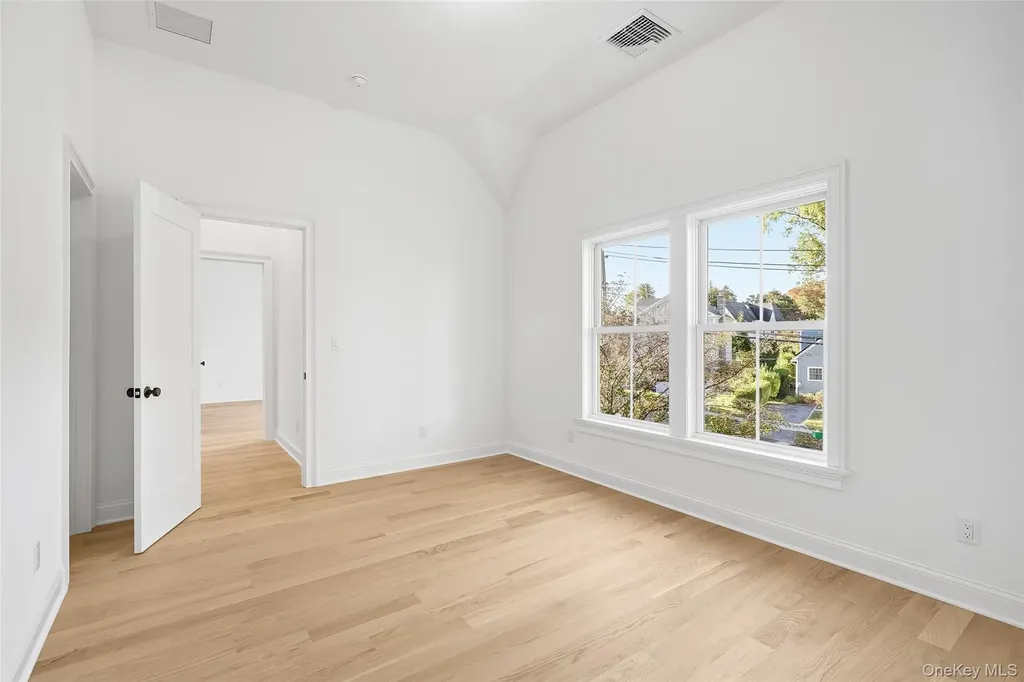 76 Glen Oaks Drive Rye NY 10580