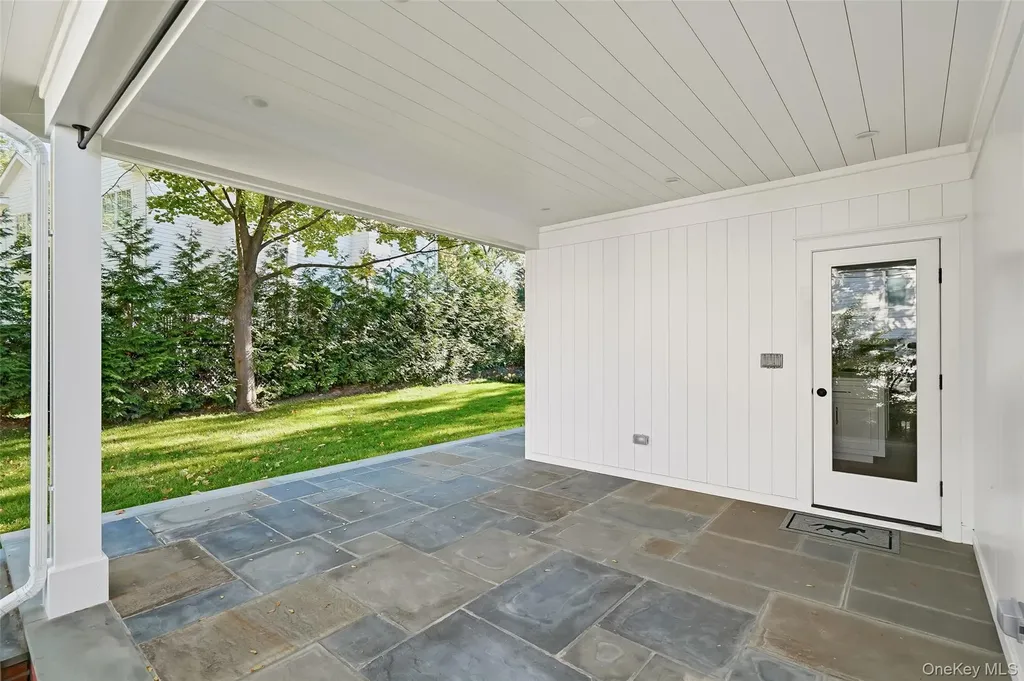 76 Glen Oaks Drive Rye NY 10580