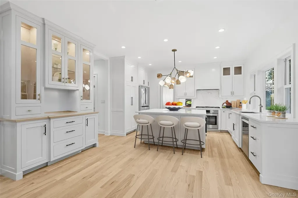 76 Glen Oaks Drive Rye NY 10580
