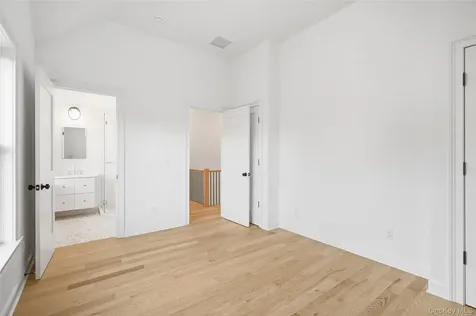 76 Glen Oaks Drive Rye NY 10580
