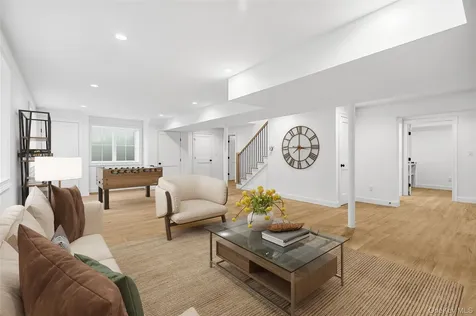 76 Glen Oaks Drive Rye NY 10580